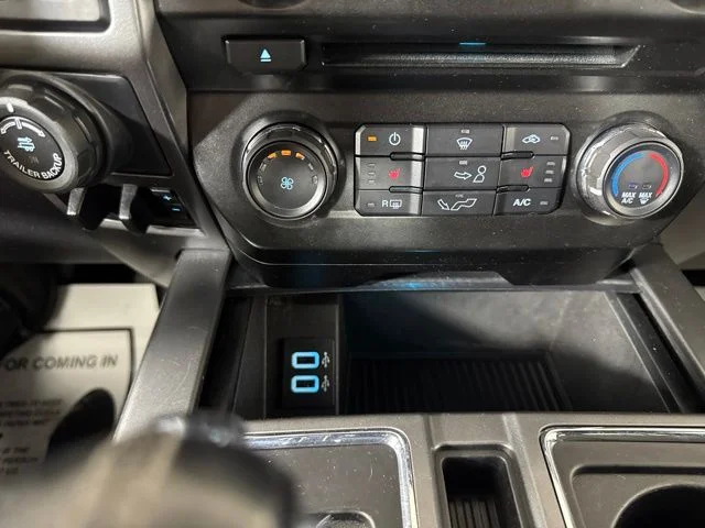 Used 2018 Magnetic Metallic Ford XLT image 16