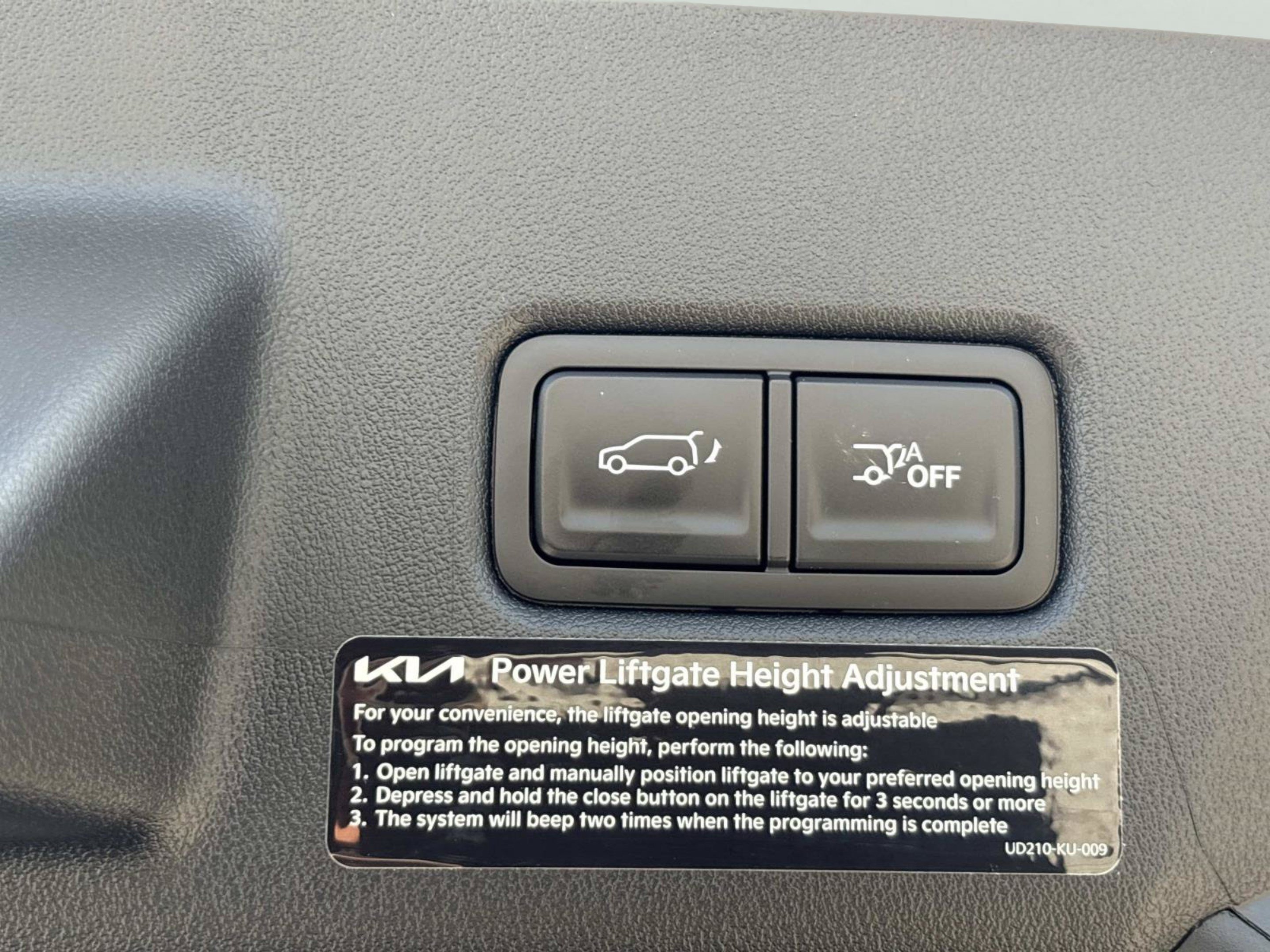 New 2027 Glacial White Pearl Kia EX image 10