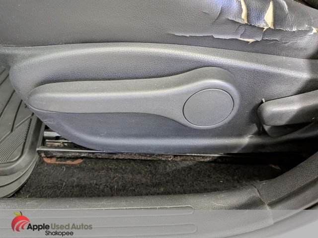 Used 2012 White Nissan SL image 14