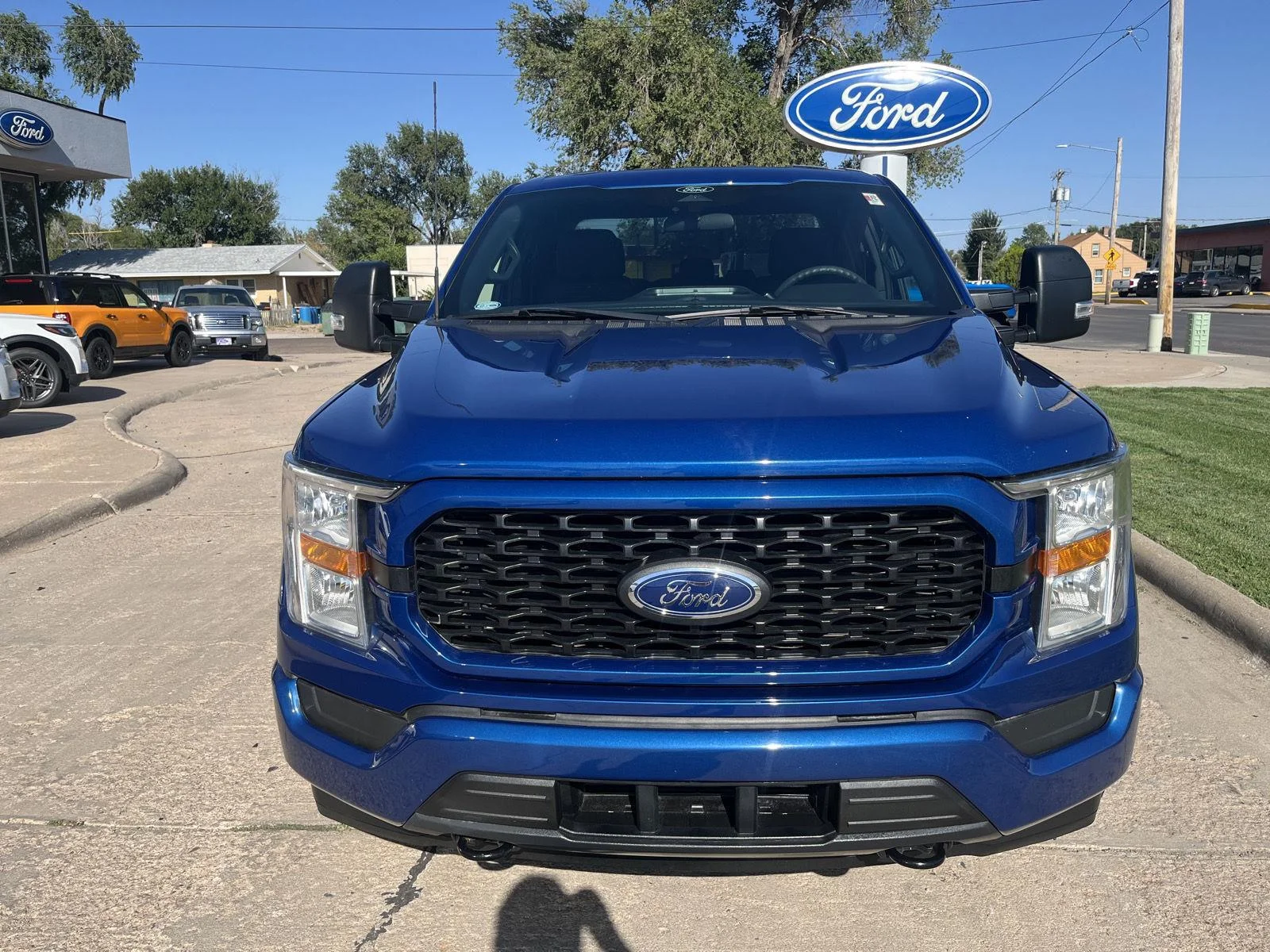 Used 2022 Atlas Blue Metallic Ford XL image 3