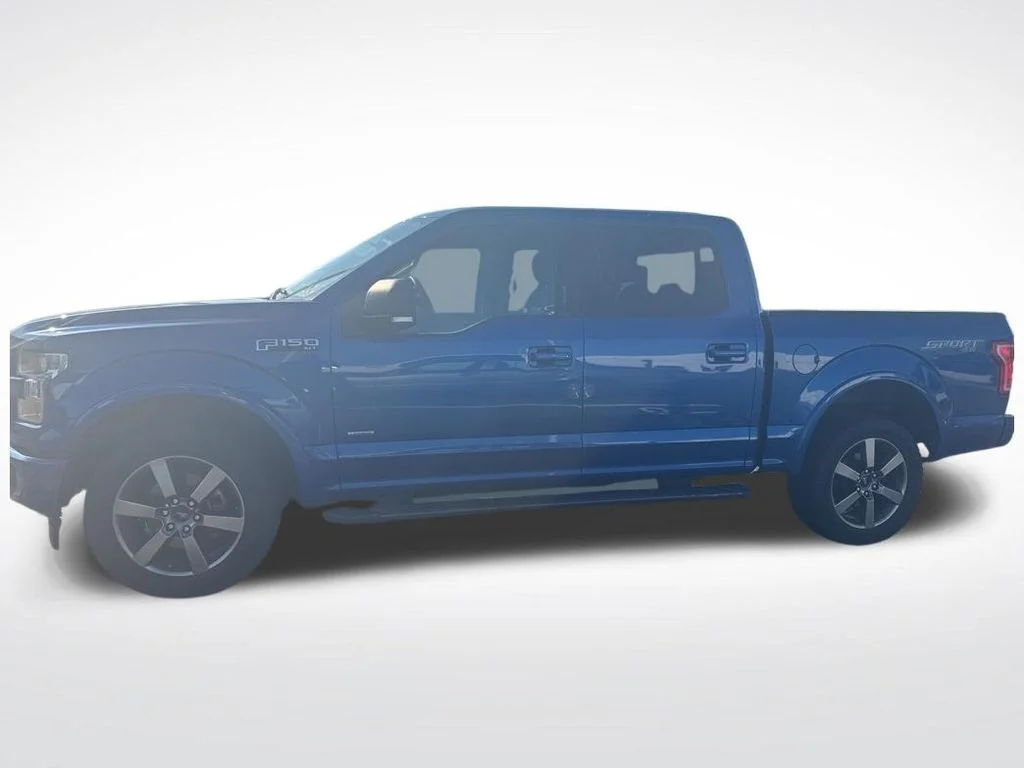 Used 2017 Blue Ford XLT image 3