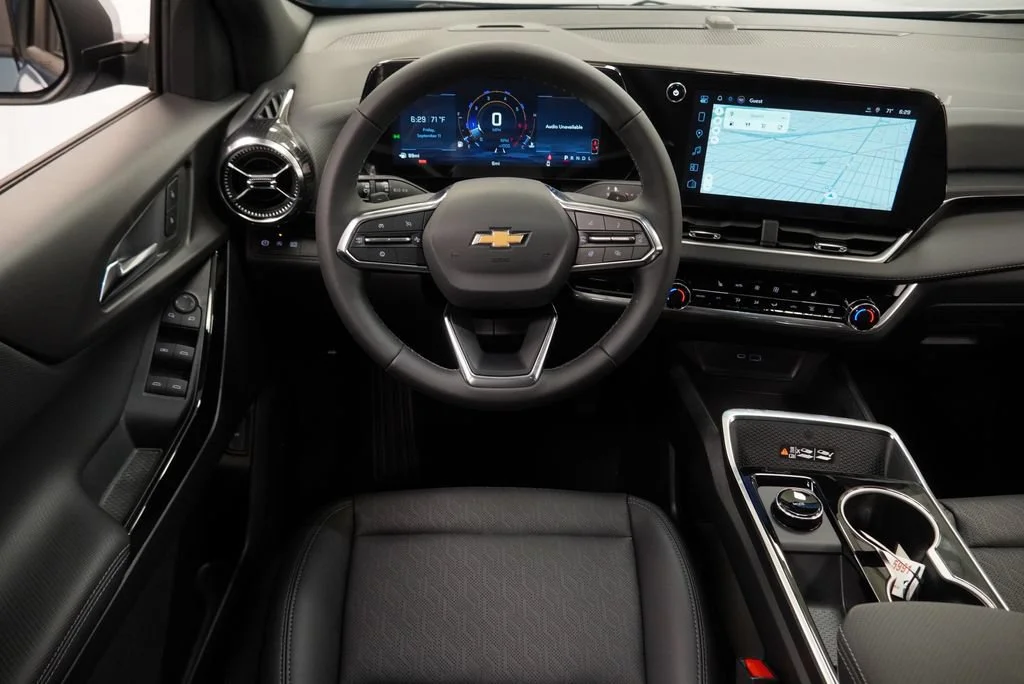 2027 Chevrolet Equinox LT - Photo 13