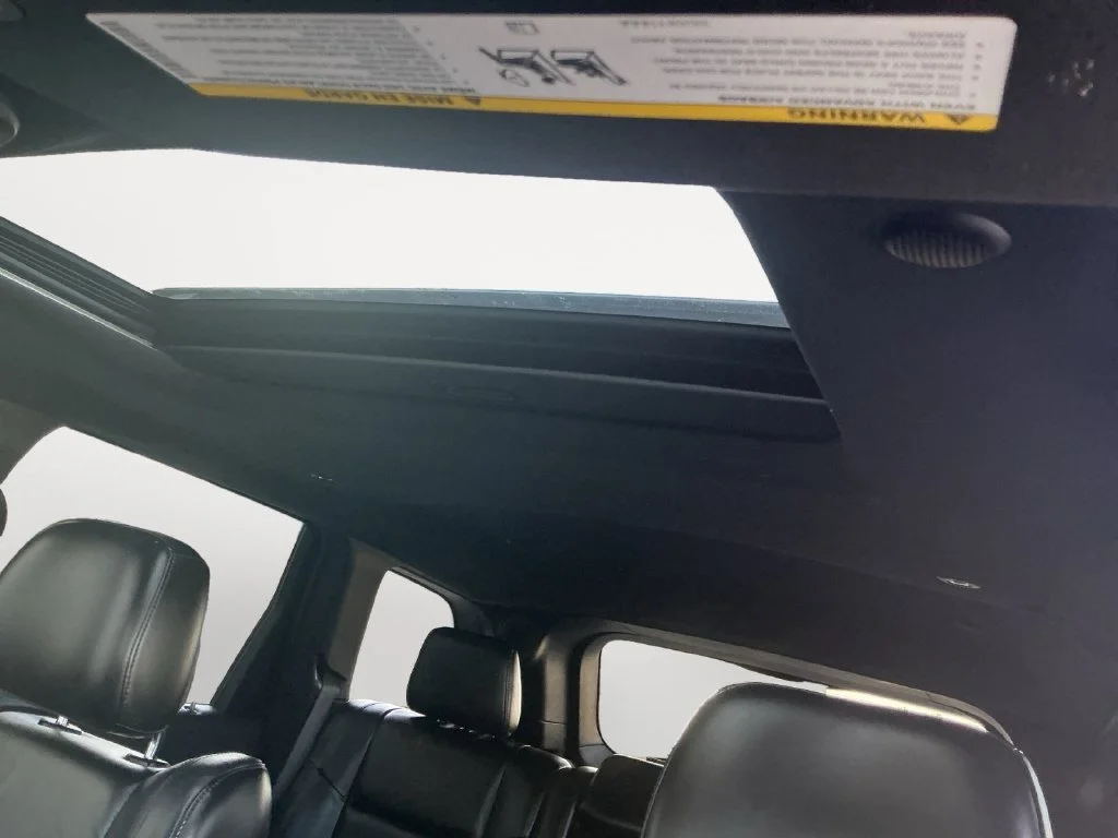 Used 2020 Gray Jeep Limited image 17