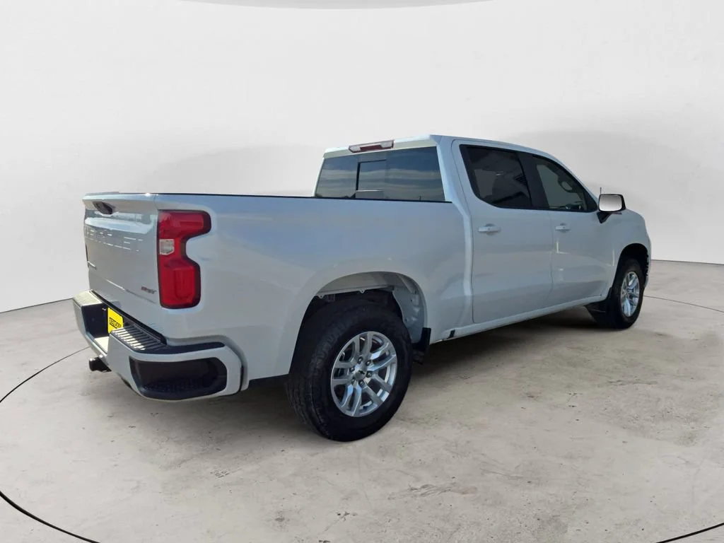 Used 2019 IRIDESCENT PEARL TRICOAT Chevrolet RST image 5