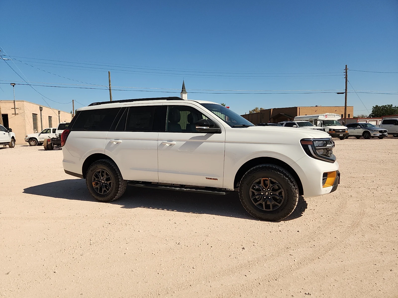 New 2027 Star White Metallic Tri-Coat Ford Tremor image 8