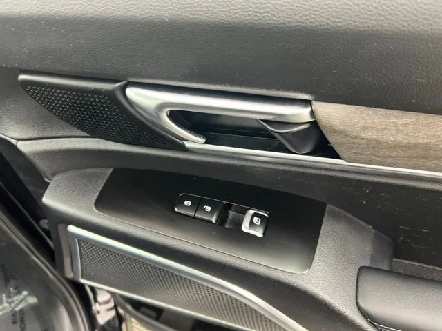 Used 2022 Black Kia SX image 27