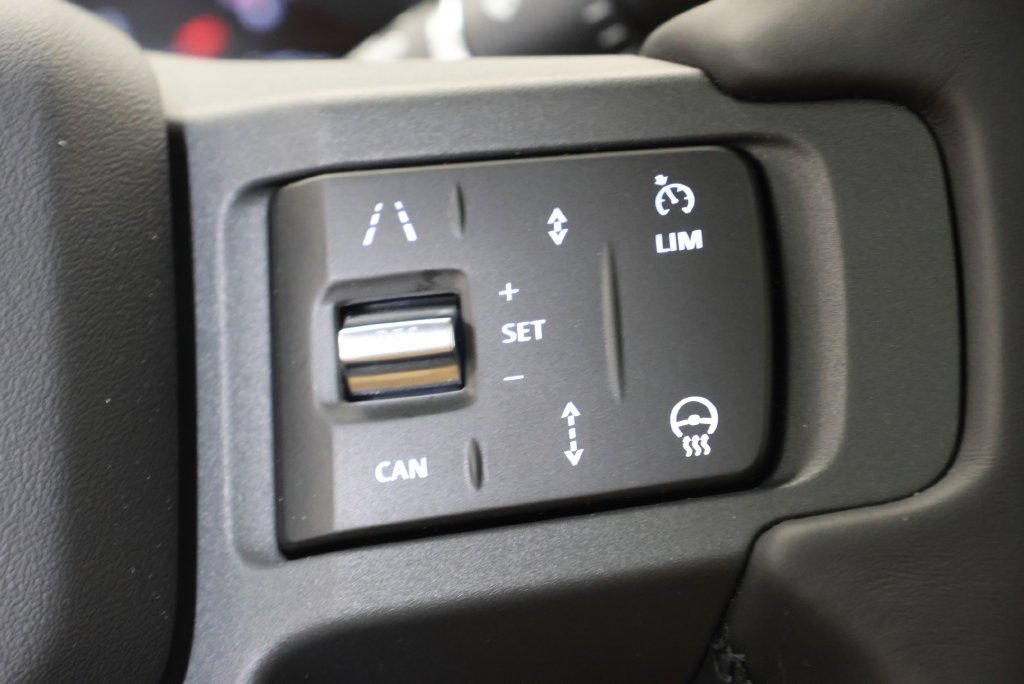 New 2026 Gondwana Stone Metallic Land Rover X-Dynamic SE image 19