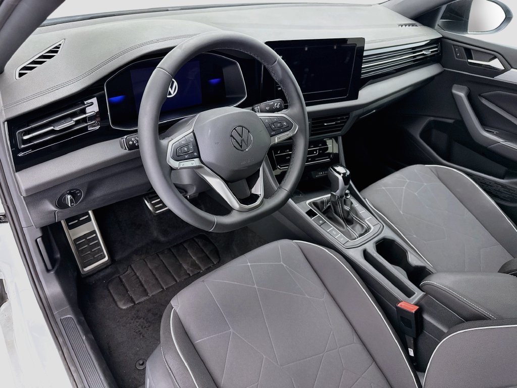 New 2026 White Volkswagen 1.5T Sport image 9