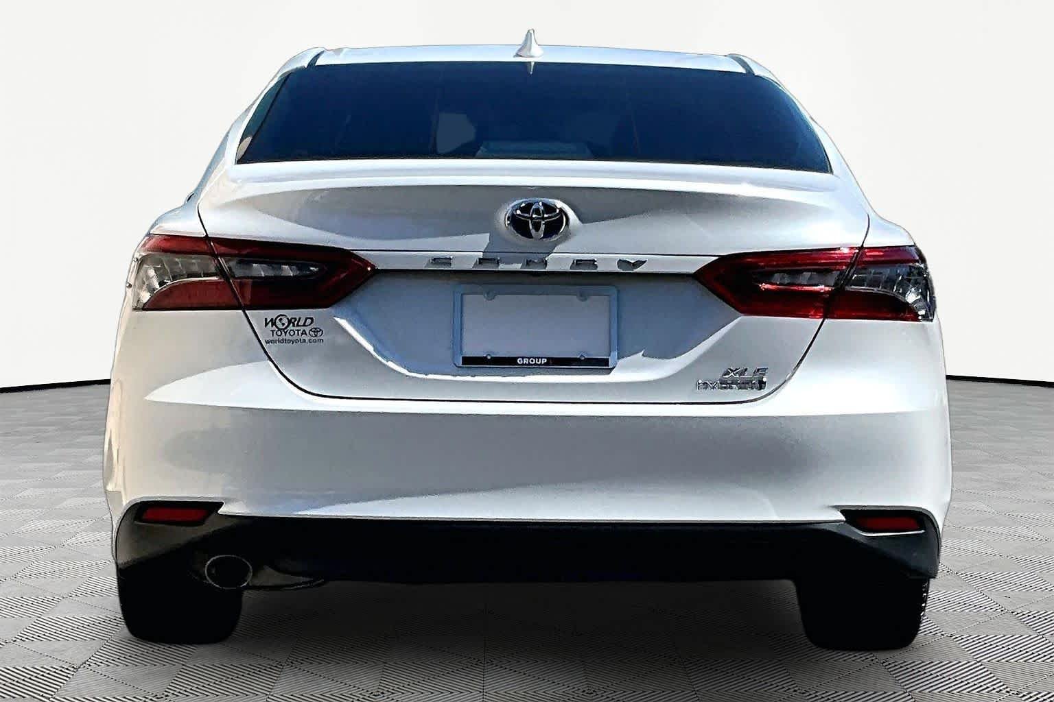 Used 2021 Wind Chill Pearl Toyota Hybrid XLE image 5