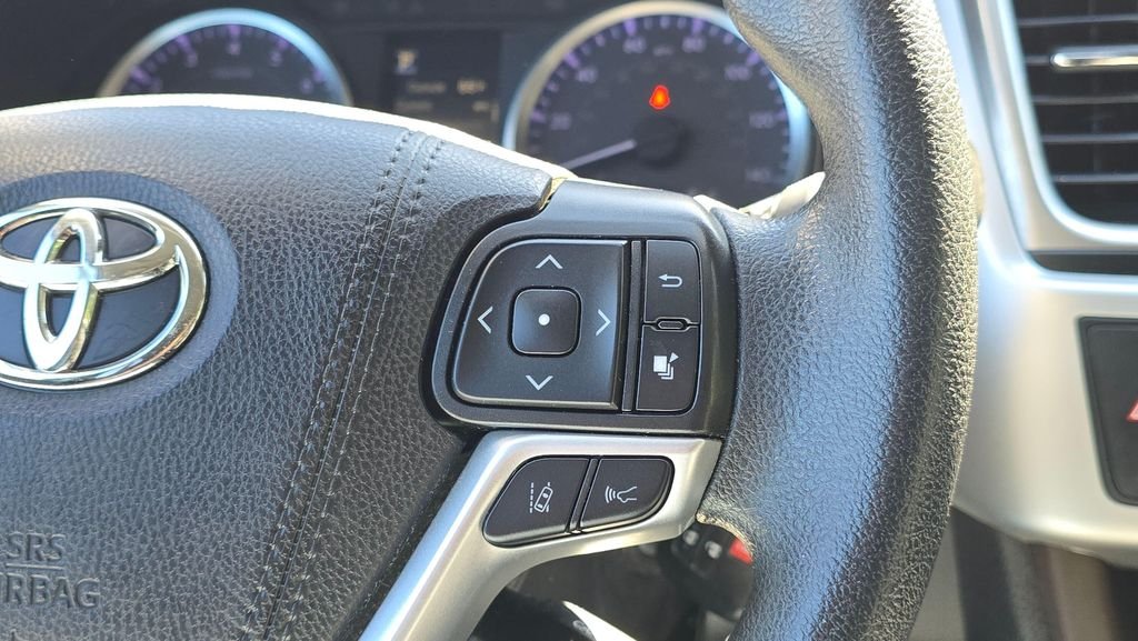 Used 2019 Blizzard Pearl Toyota LE image 27