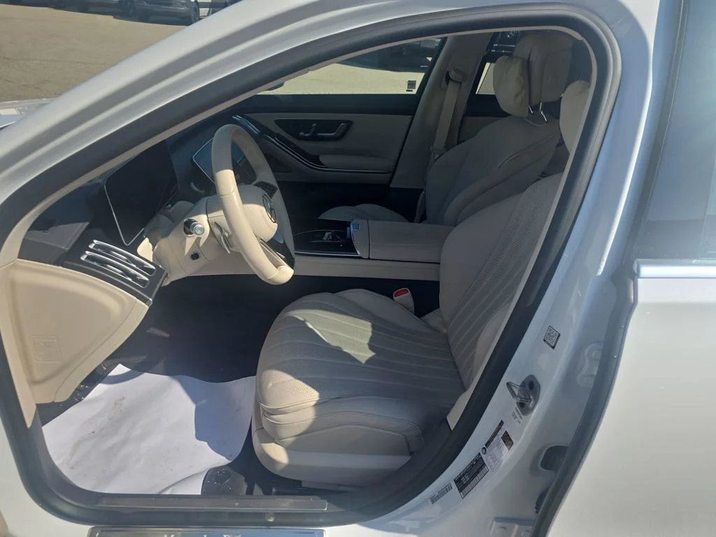 Used 2025 White Mercedes-Benz S 500 image 10