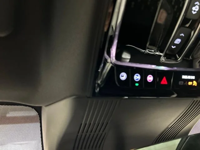 2027 Cadillac VISTIQ Luxury - Photo 9
