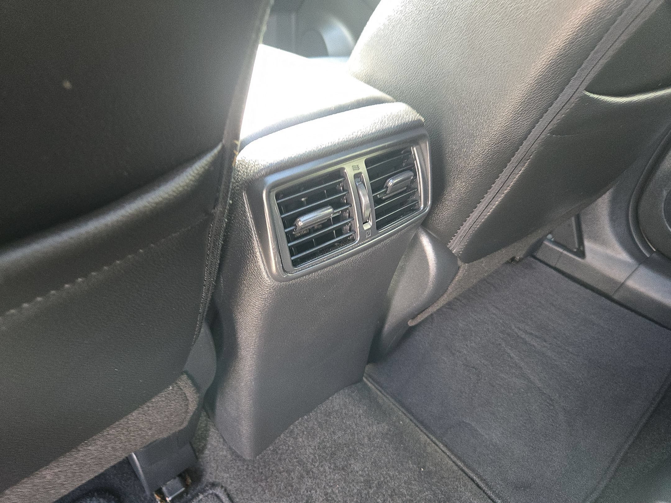 Used 2018 Pearl White Nissan SL image 26
