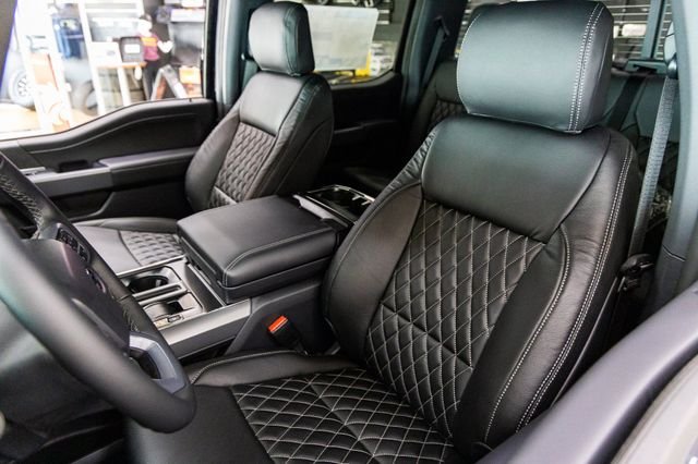 New 2026 Blue Metallic Ford XLT image 6