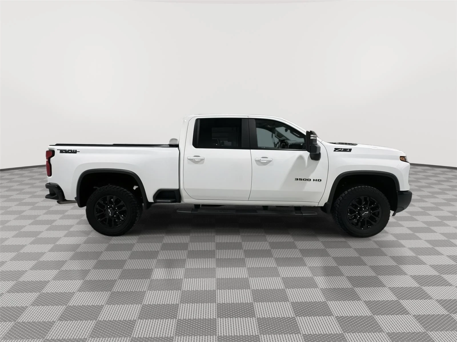 Used 2025 Summit White Chevrolet LT image 6
