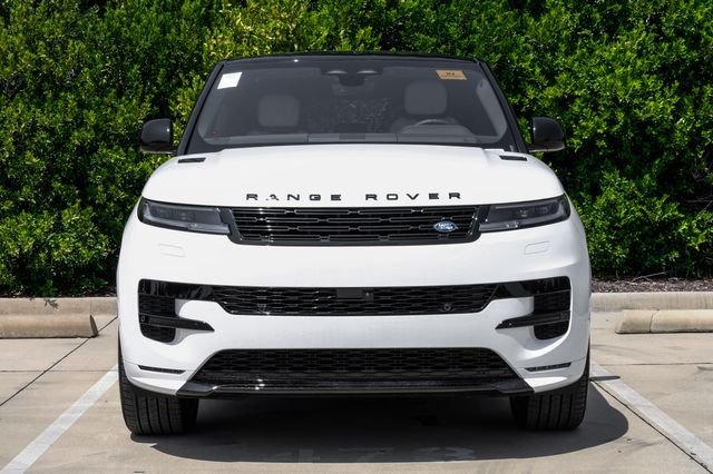 New 2026 White Land Rover Dynamic SE image 6
