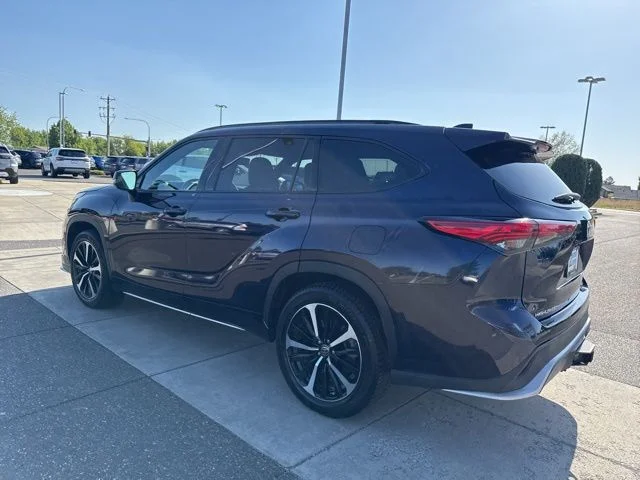 2022 Toyota Highlander XSE - Photo 8