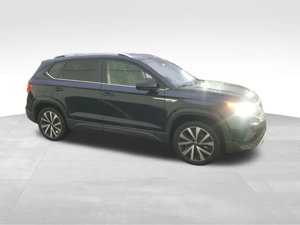 Used 2022 Black Volkswagen 1.5T SE image 8