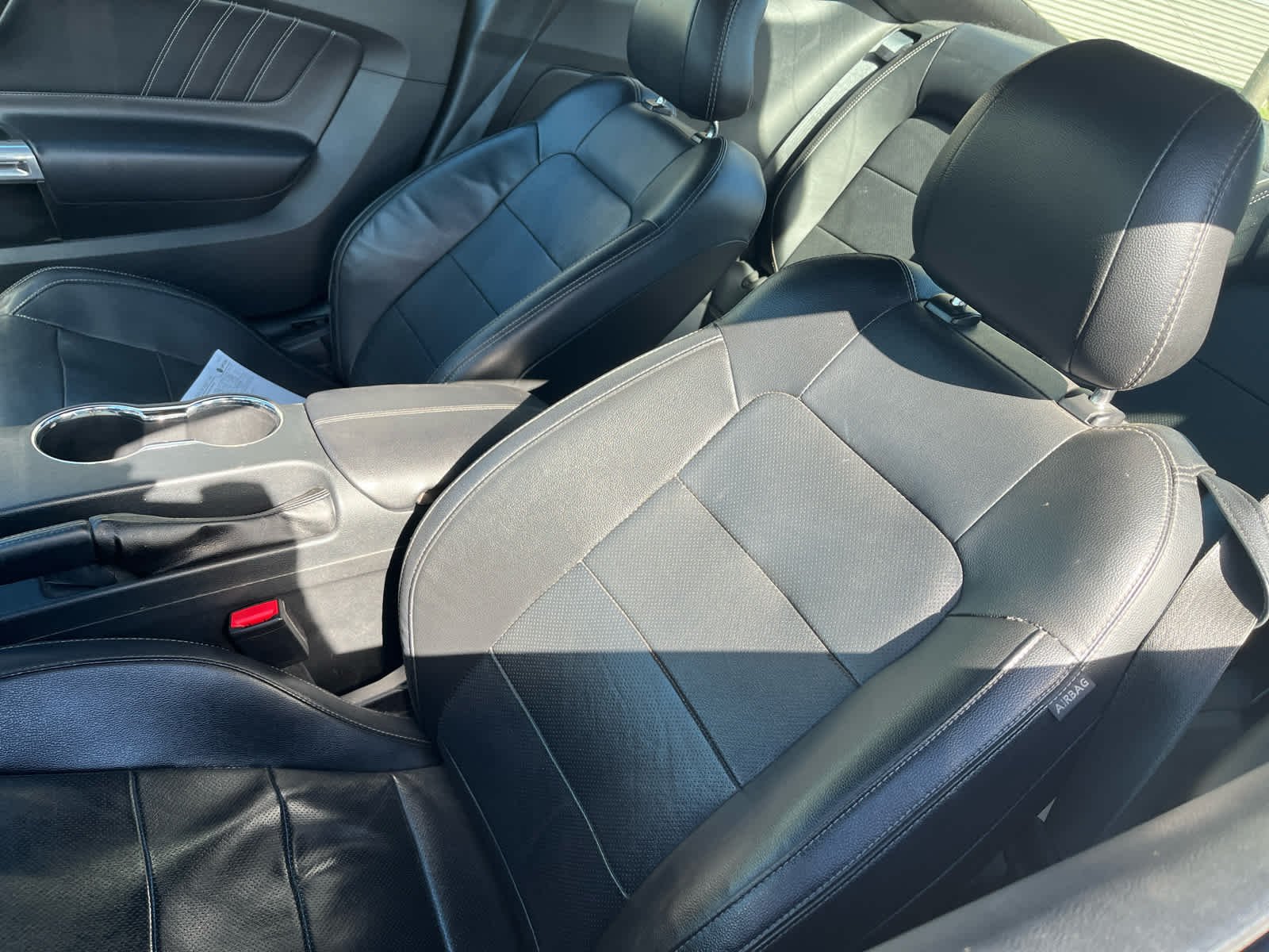 Used 2017 Magnetic Metallic Ford GT Premium image 3