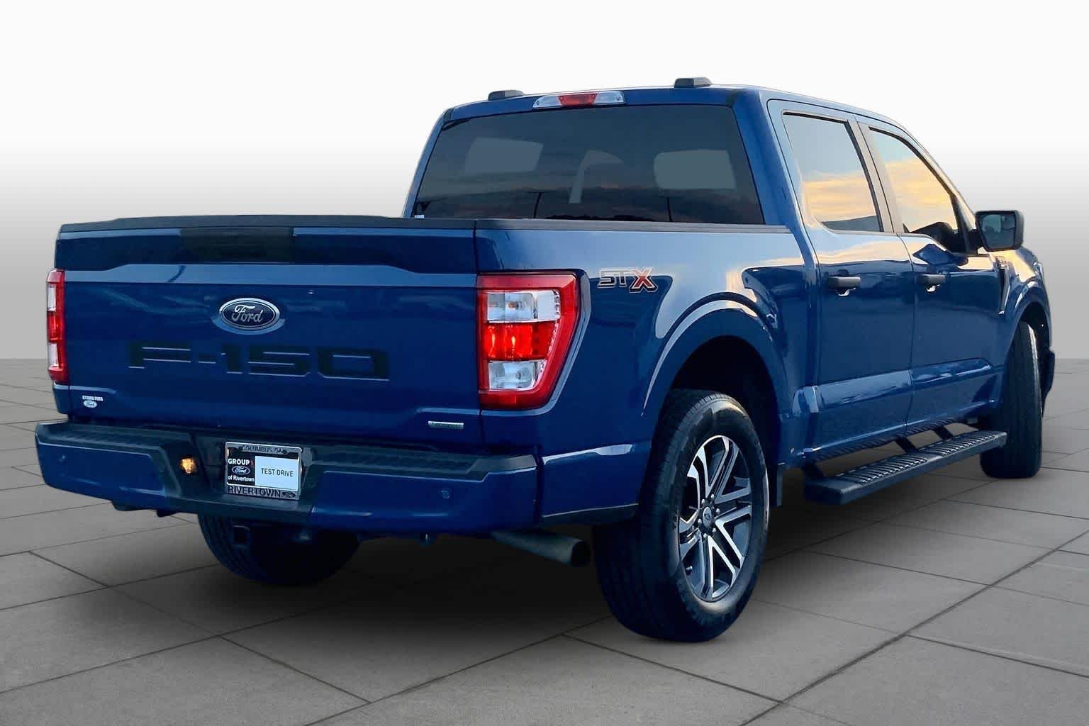 Used 2023 Atlas Blue Metallic Ford XL image 12