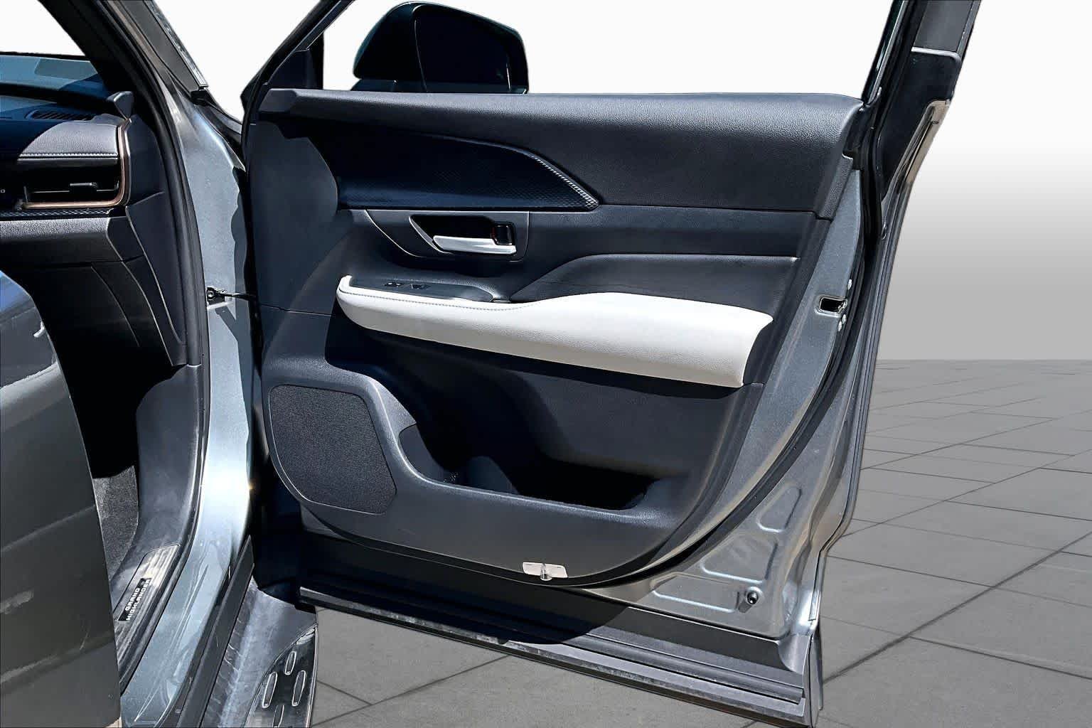 Used 2026 Heavy Metal Toyota Hybrid MAX Platinum image 23