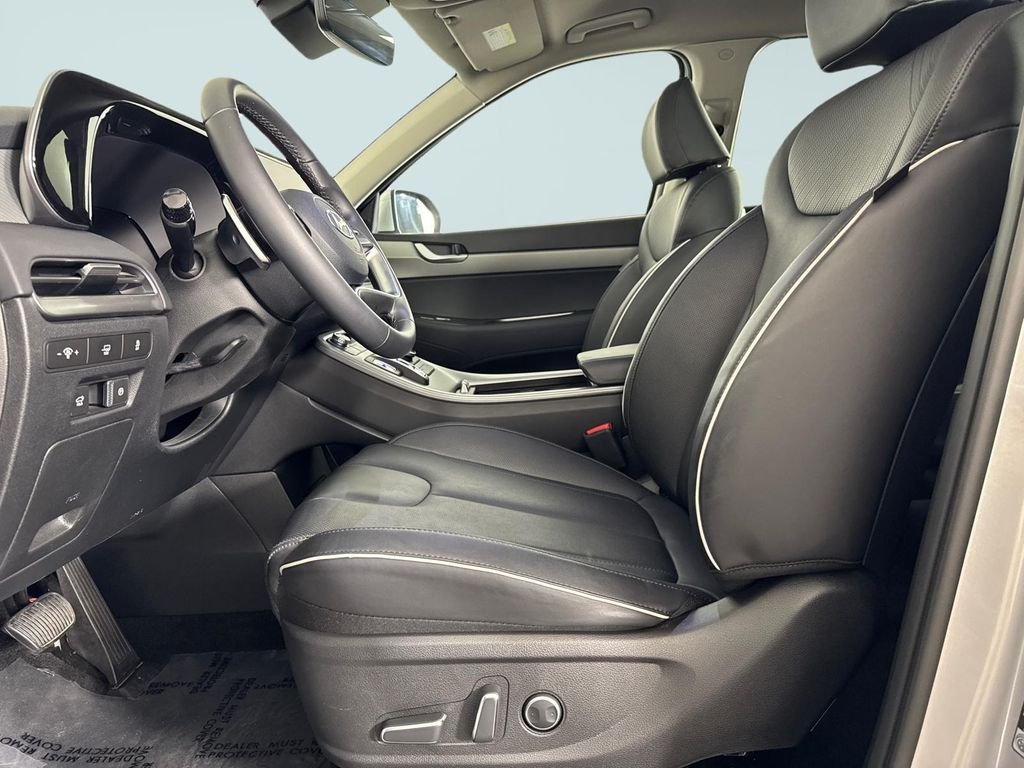 Certified Used 2025 Silver Hyundai SEL image 6