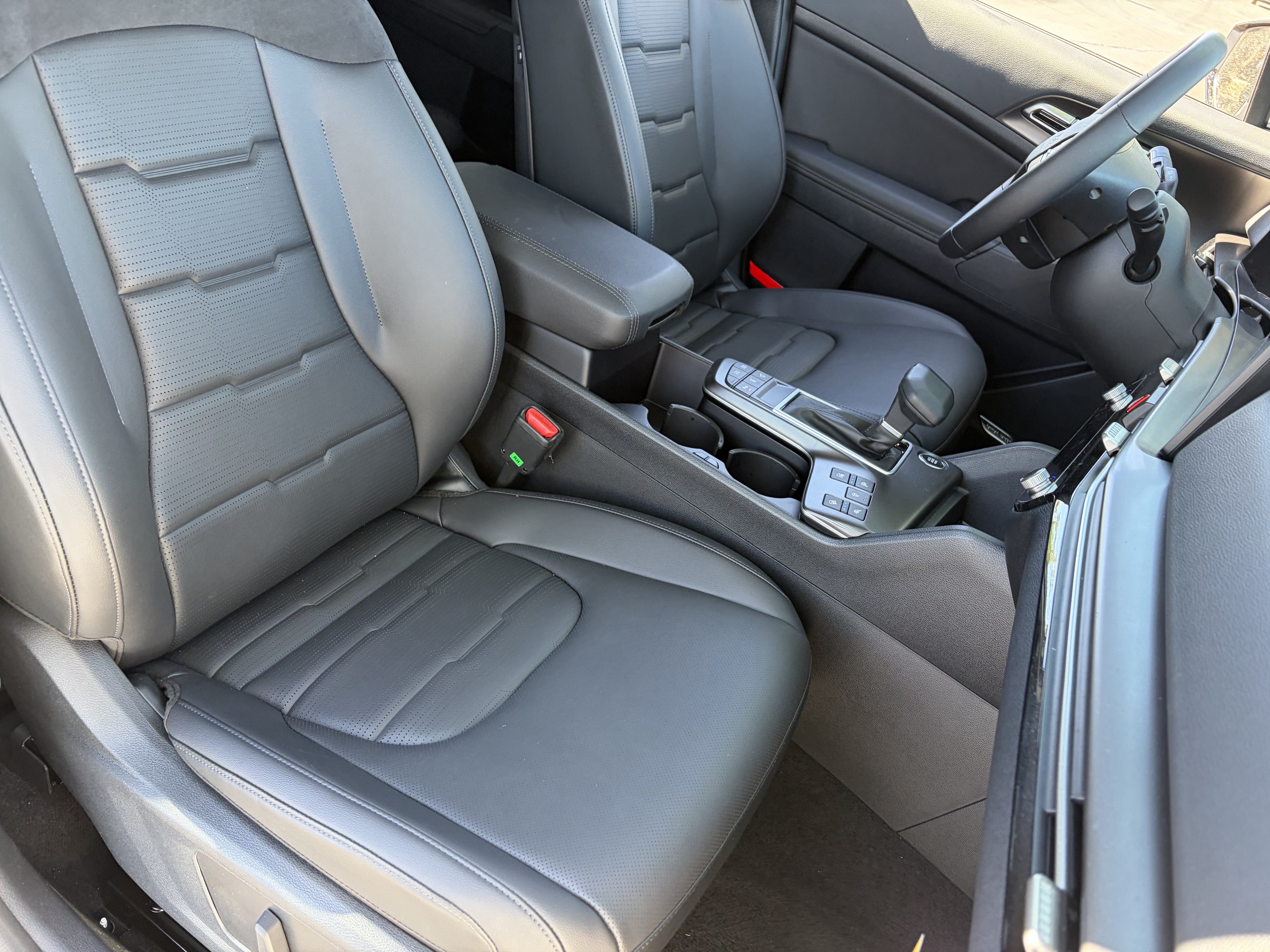 New 2026 Glacial White Pearl Kia SX Prestige image 8