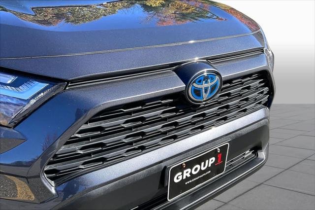 Certified Used 2024 MAGNETIC GRAY MET. Toyota  image 32