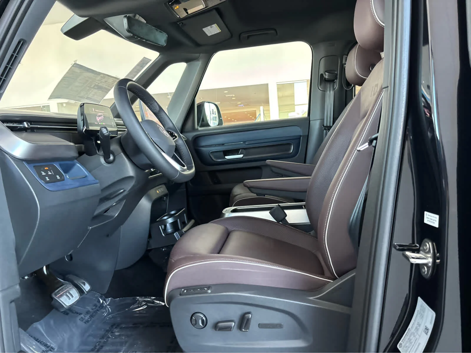 New 2025 Deep Black Pearl Volkswagen Pro S image 20
