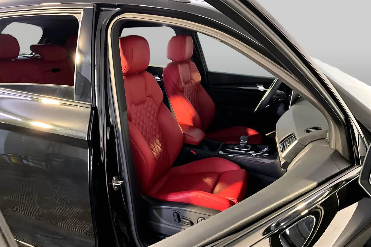 Pre-Owned 2024 Audi SQ5 Premium Plus