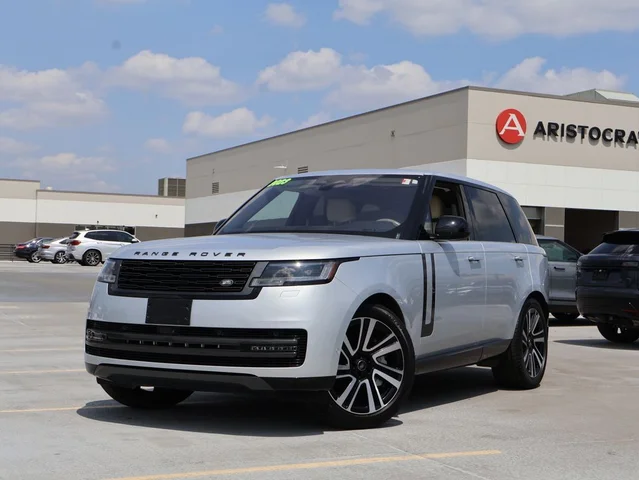 2023 Land Rover Range Rover SE