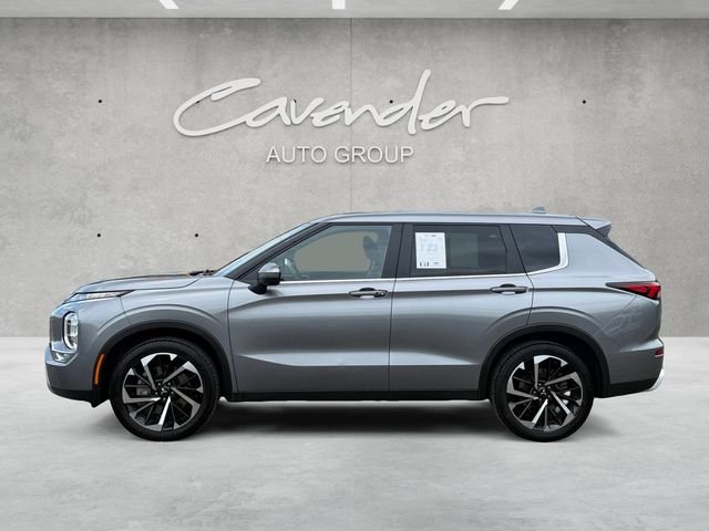 Used 2022 Mercury Gray Metallic Mitsubishi SE image 14