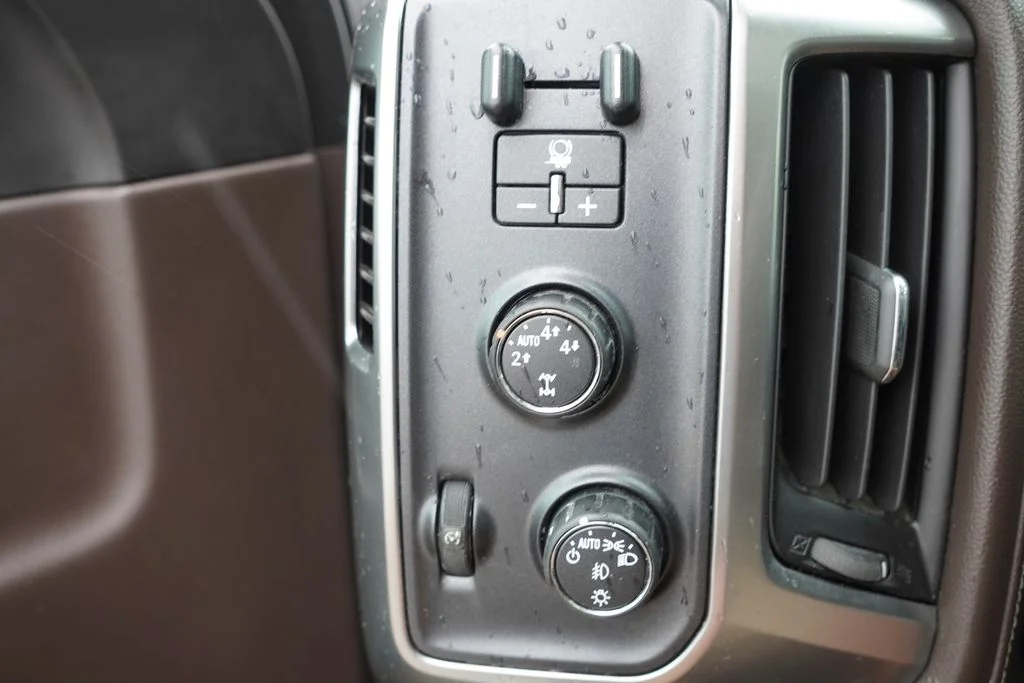 Certified Used 2016 Iridescent Pearl Tricoat Chevrolet LTZ image 25