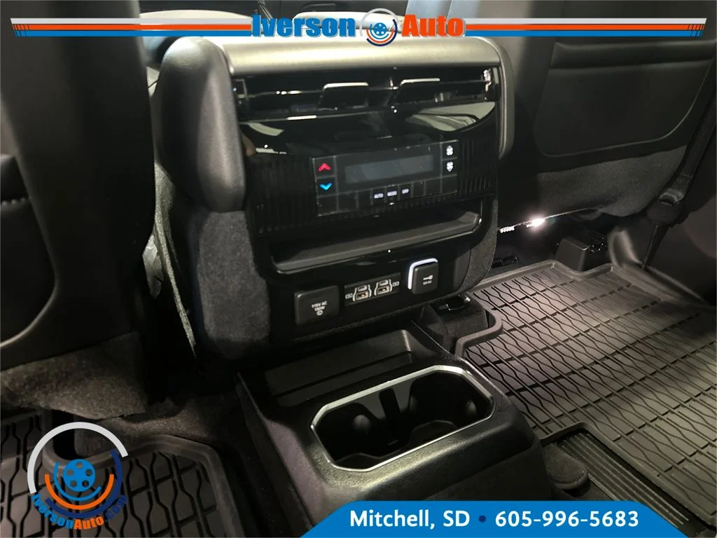 New 2026 Steel Blue Exterior Paint Jeep Upland image 29