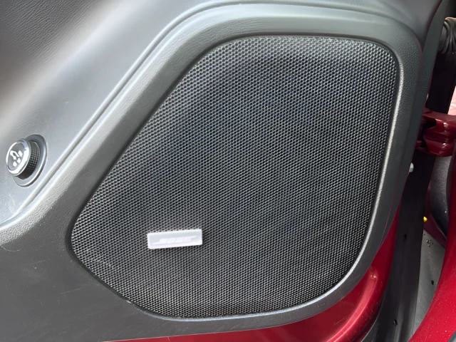 Used 2019 Red Chevrolet RS image 27