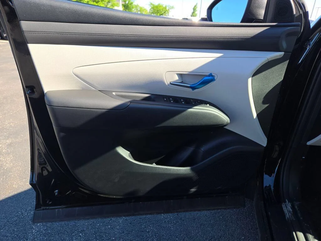 Used 2026 Black Hyundai SEL image 18