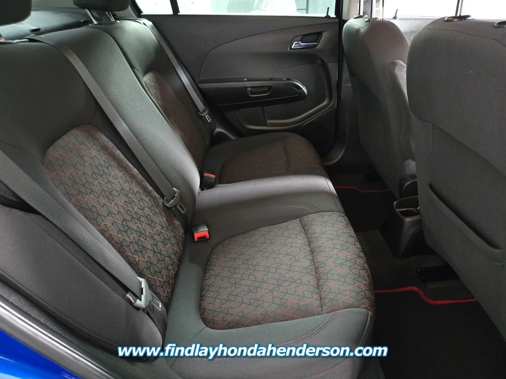 Used 2020 Blue Metallic Chevrolet LT image 19