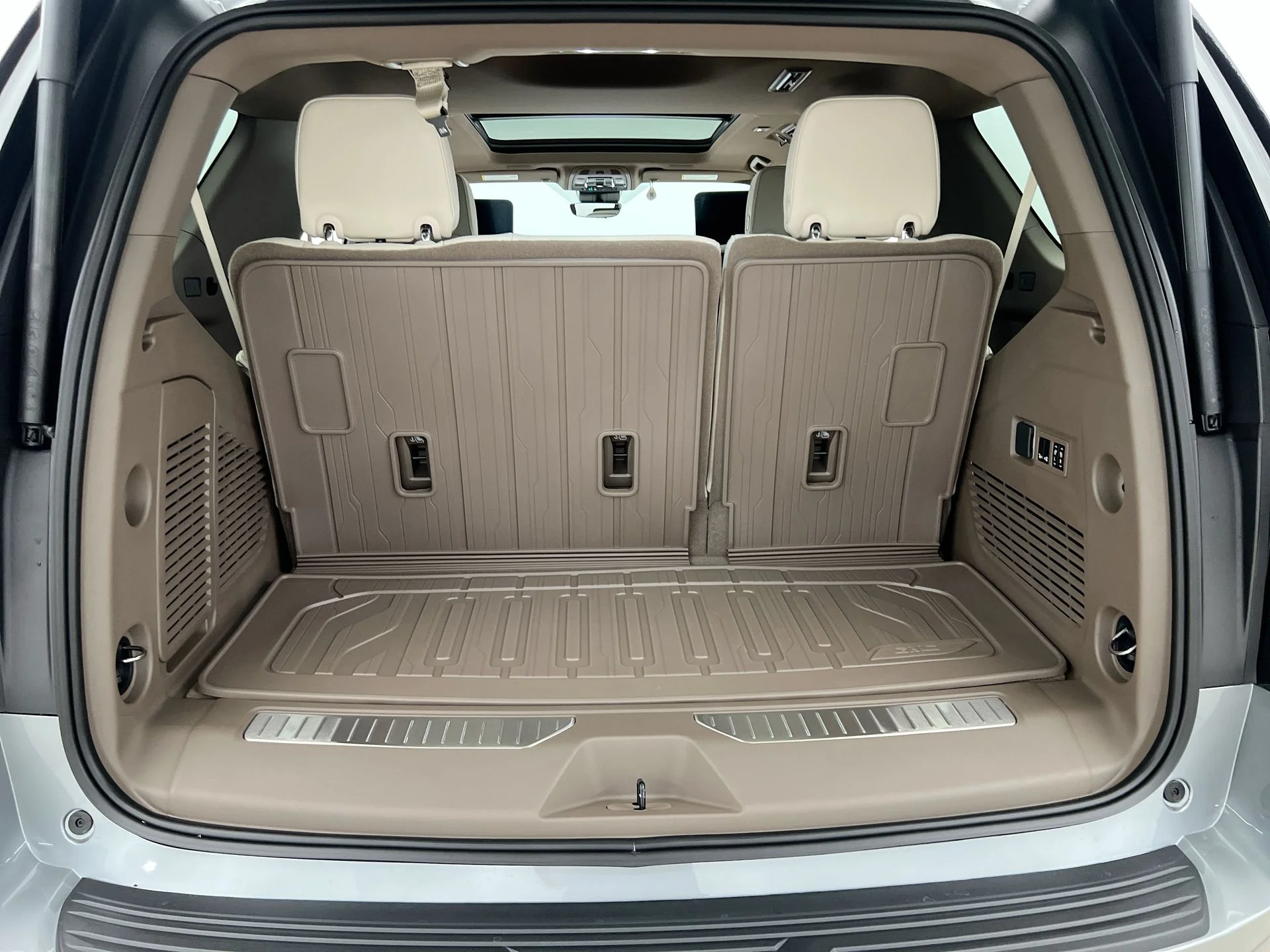 2026 GMC Yukon Denali - Photo 82