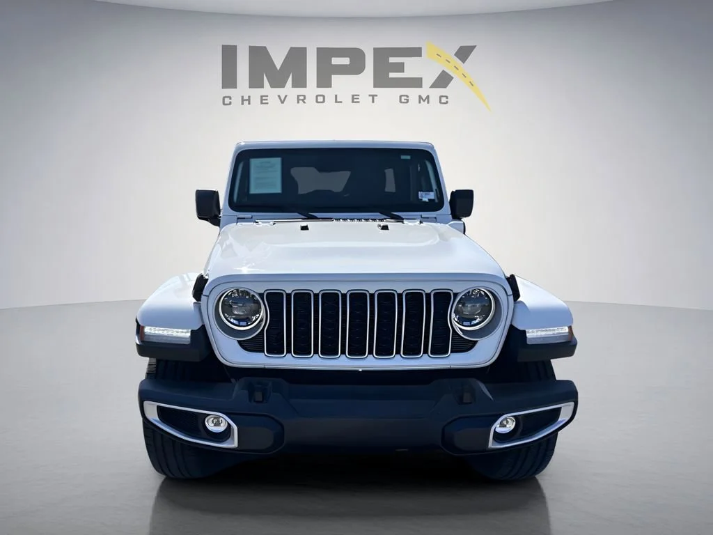 Used 2025 White Jeep Sahara image 10