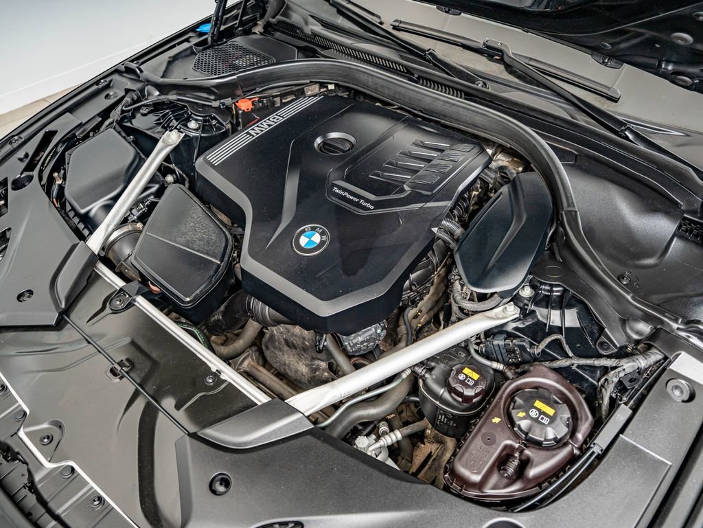 Used 2021 Jet Black BMW 530i xDrive image 42
