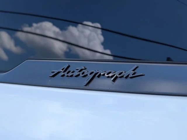 New 2027 2T RAD WHT INFINITI Autograph image 32