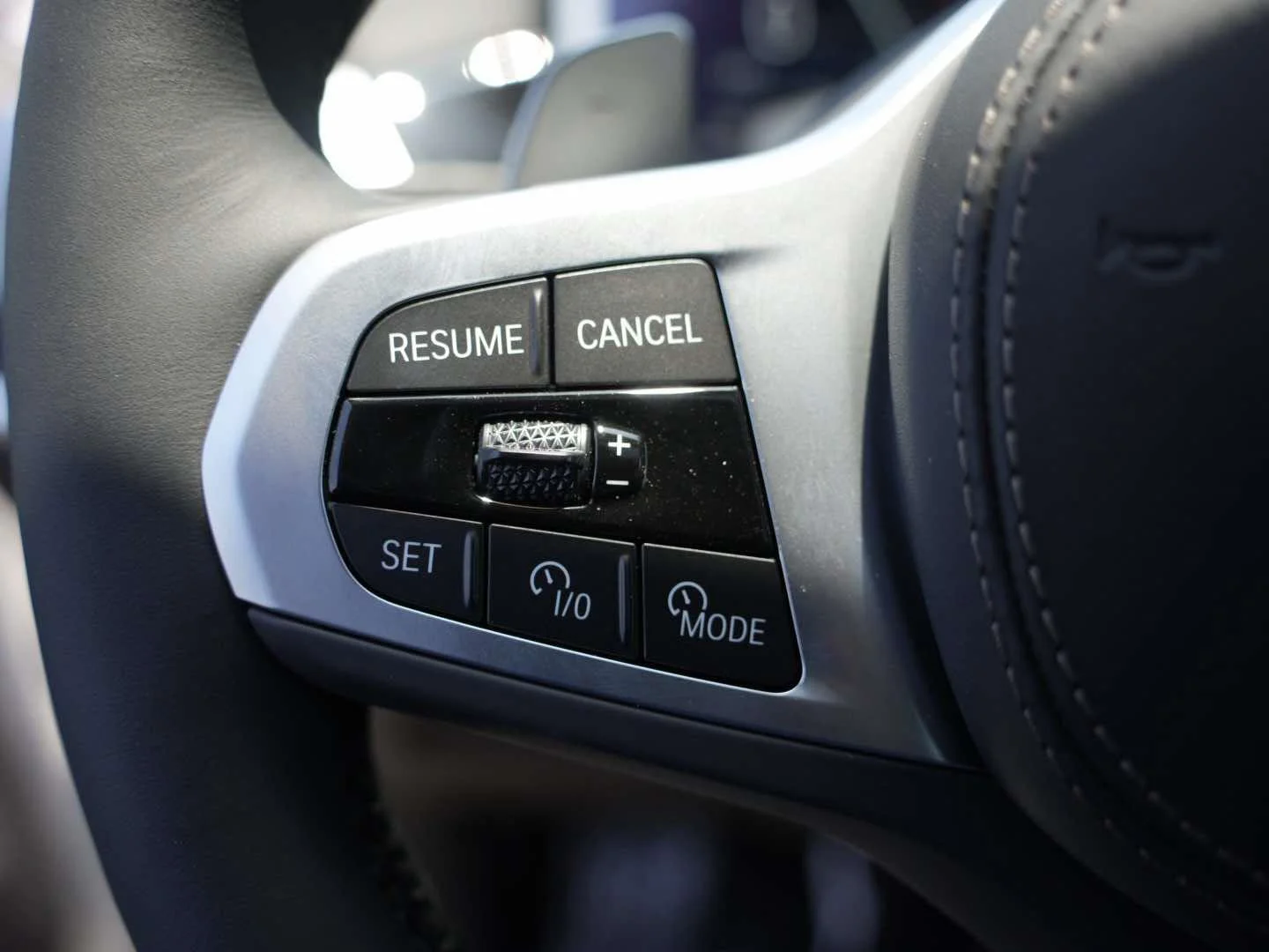 New 2026 Alpine White BMW xDrive40i image 18