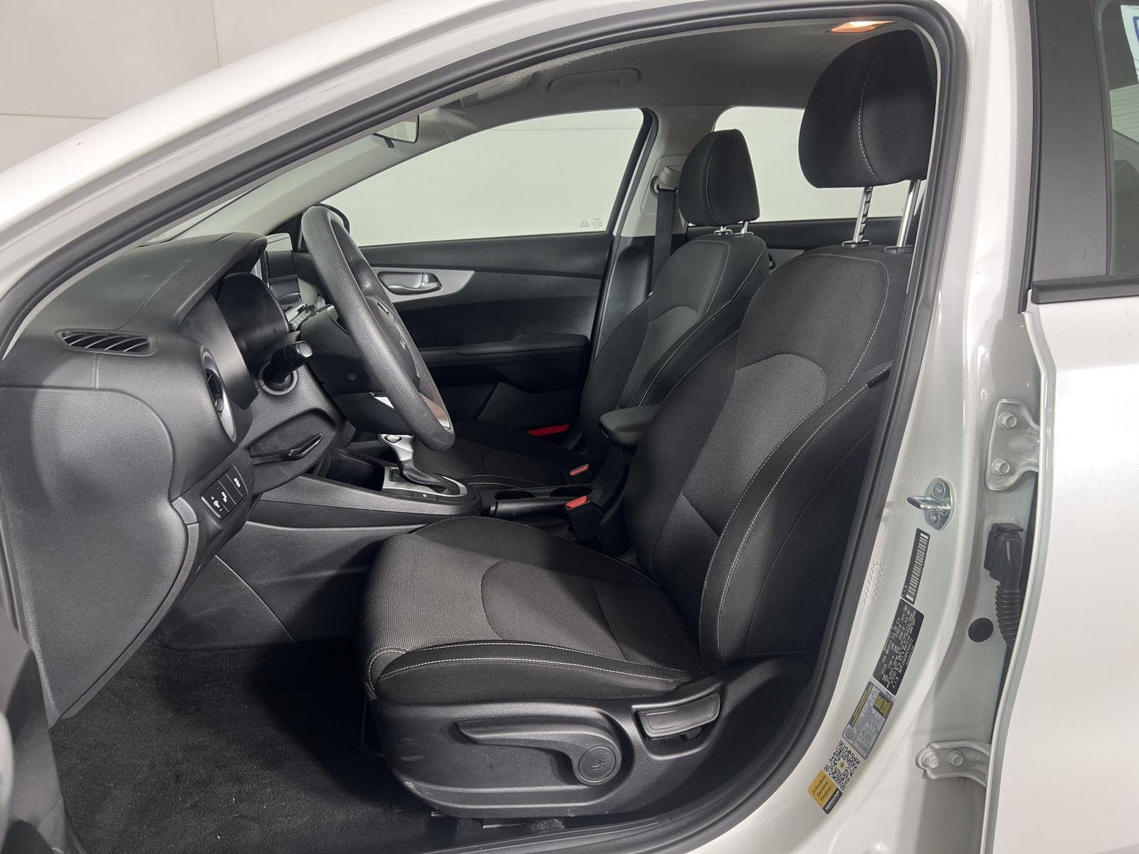 Used 2023 Snow White Pearl Kia LXS image 12