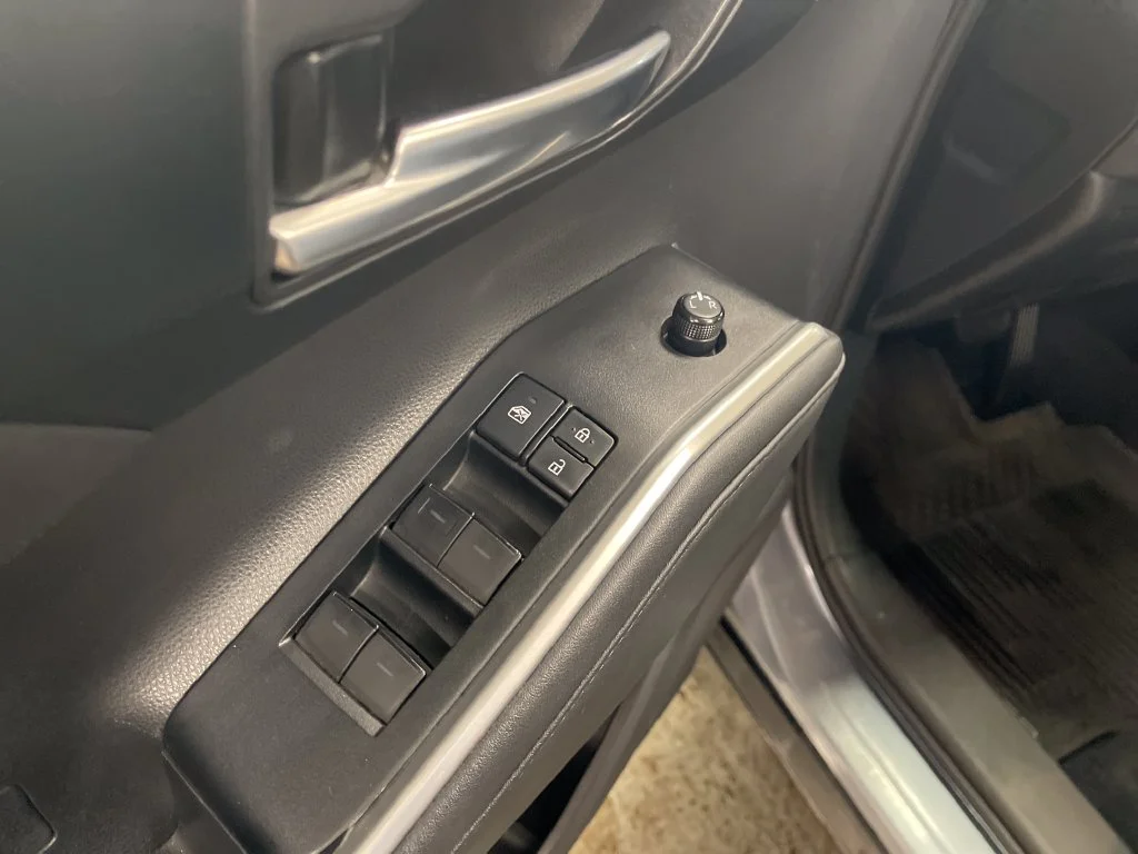 Used 2021  Toyota XLE image 15