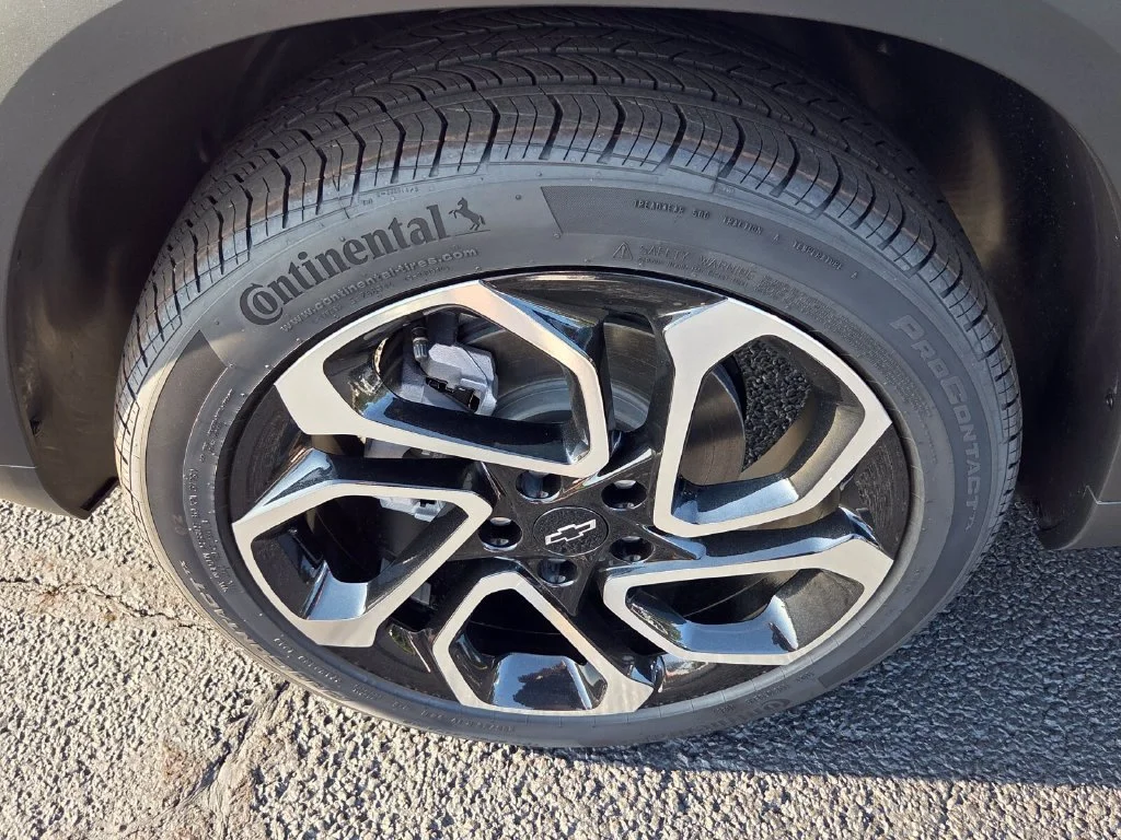 New 2026 Sterling Gray Metallic Chevrolet 2RS image 41