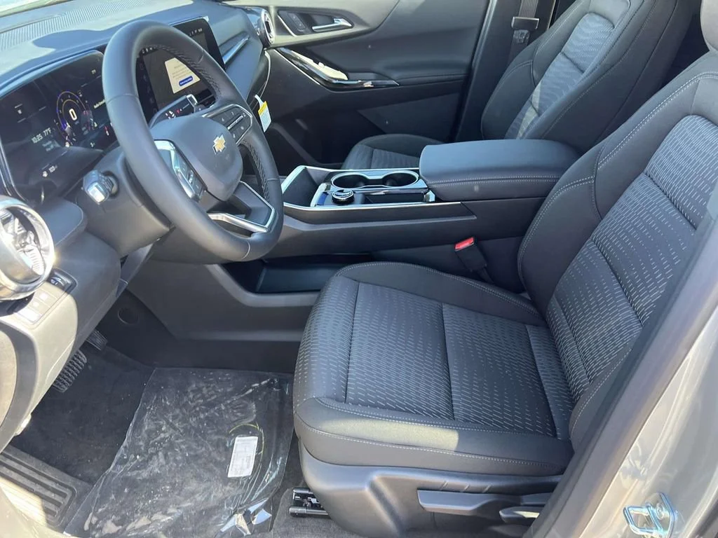 2026 Chevrolet Equinox LT - Photo 12