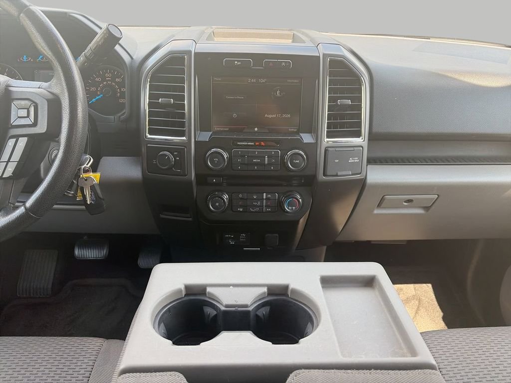Used 2015 Silver Ford XLT image 11