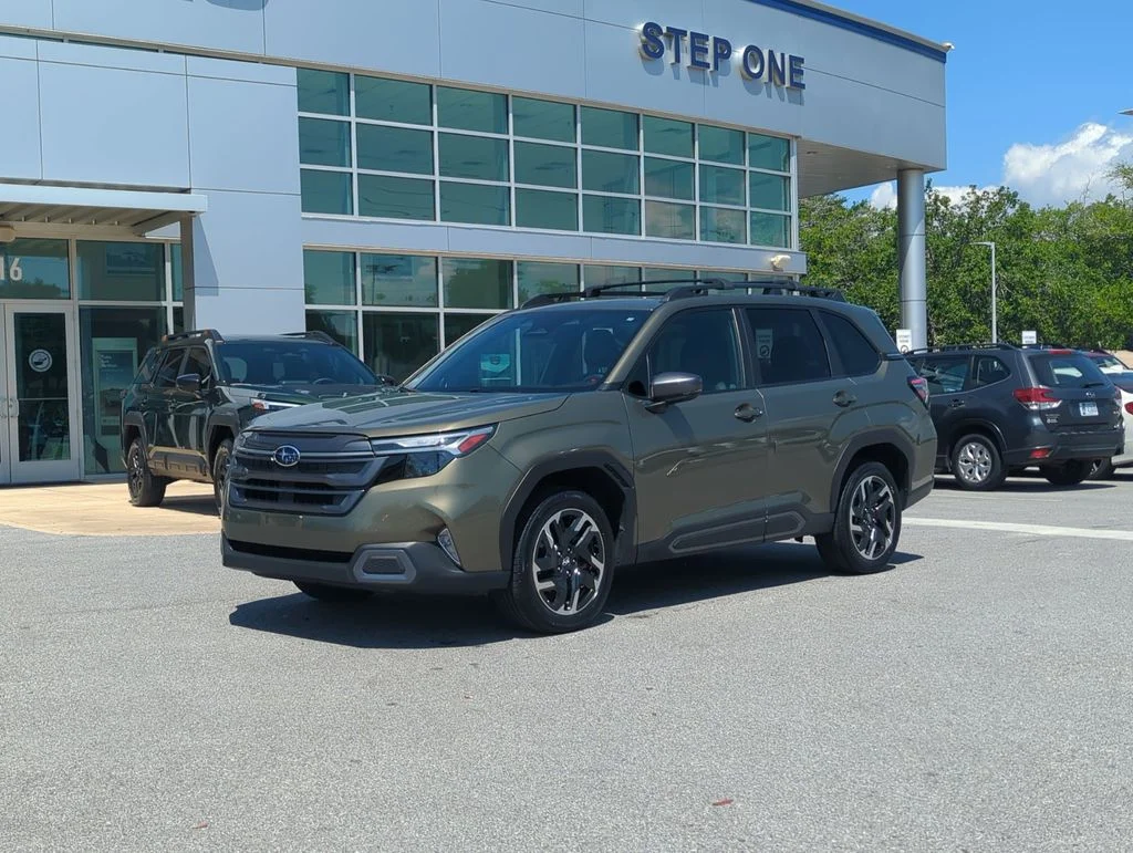 2025 Subaru Forester Limited's photo