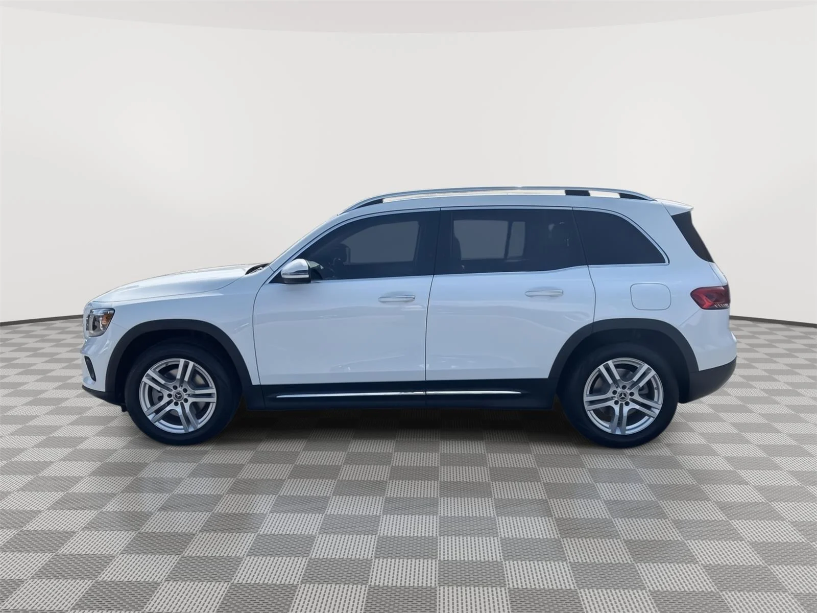 Used 2022 Polar White Mercedes-Benz GLB 250 image 6