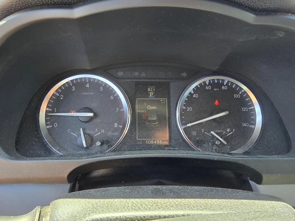 Used 2014 Shoreline Blue Pearl Toyota XLE image 17